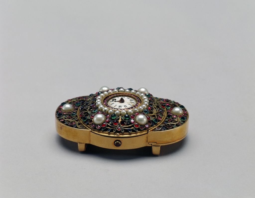 图片[1]-Copper gold-plated glass pearl buckle watch-China Archive